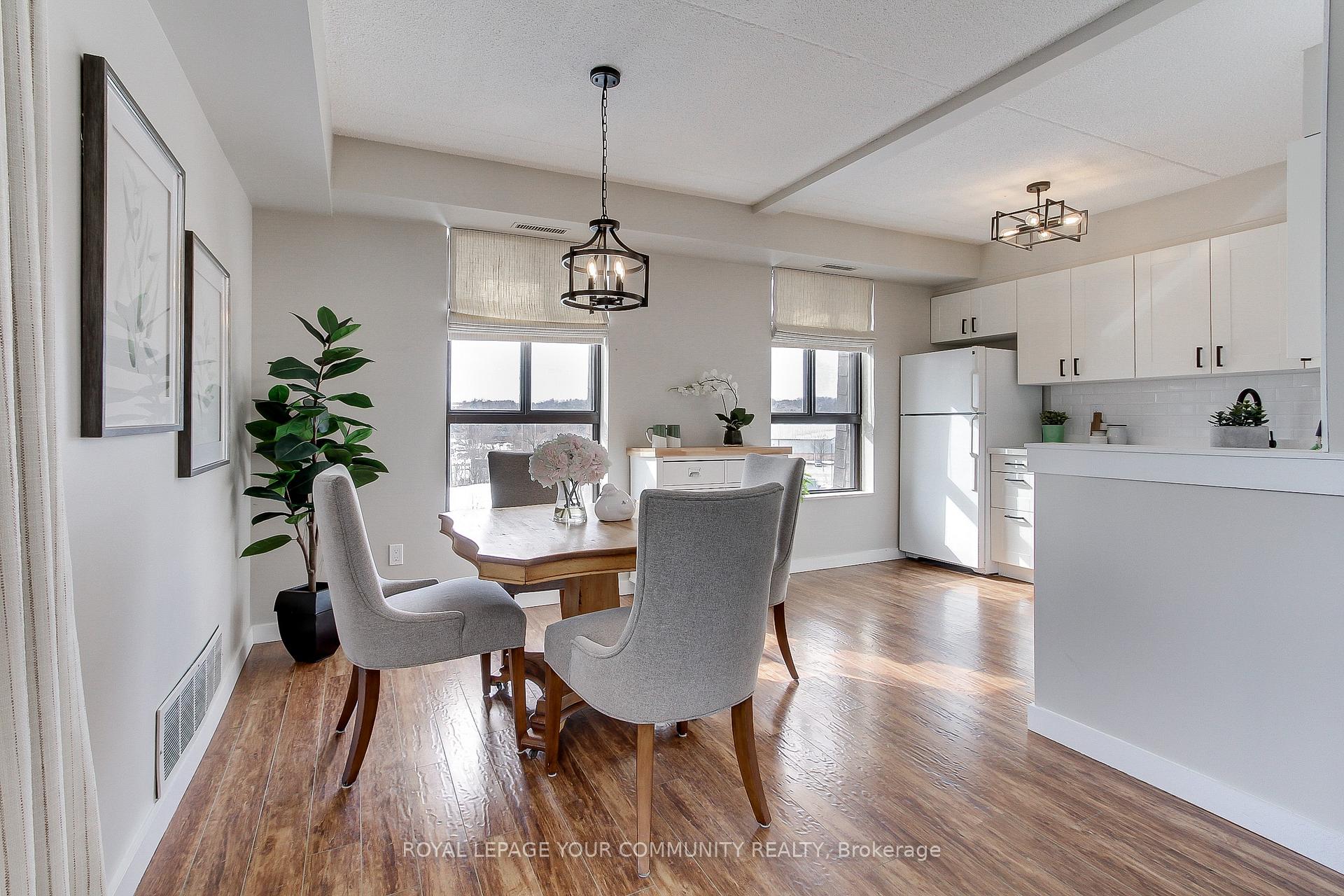 Photo 23 of Unit PH3, 15390 Yonge Street, Aurora, Aurora Village — HOMEH
