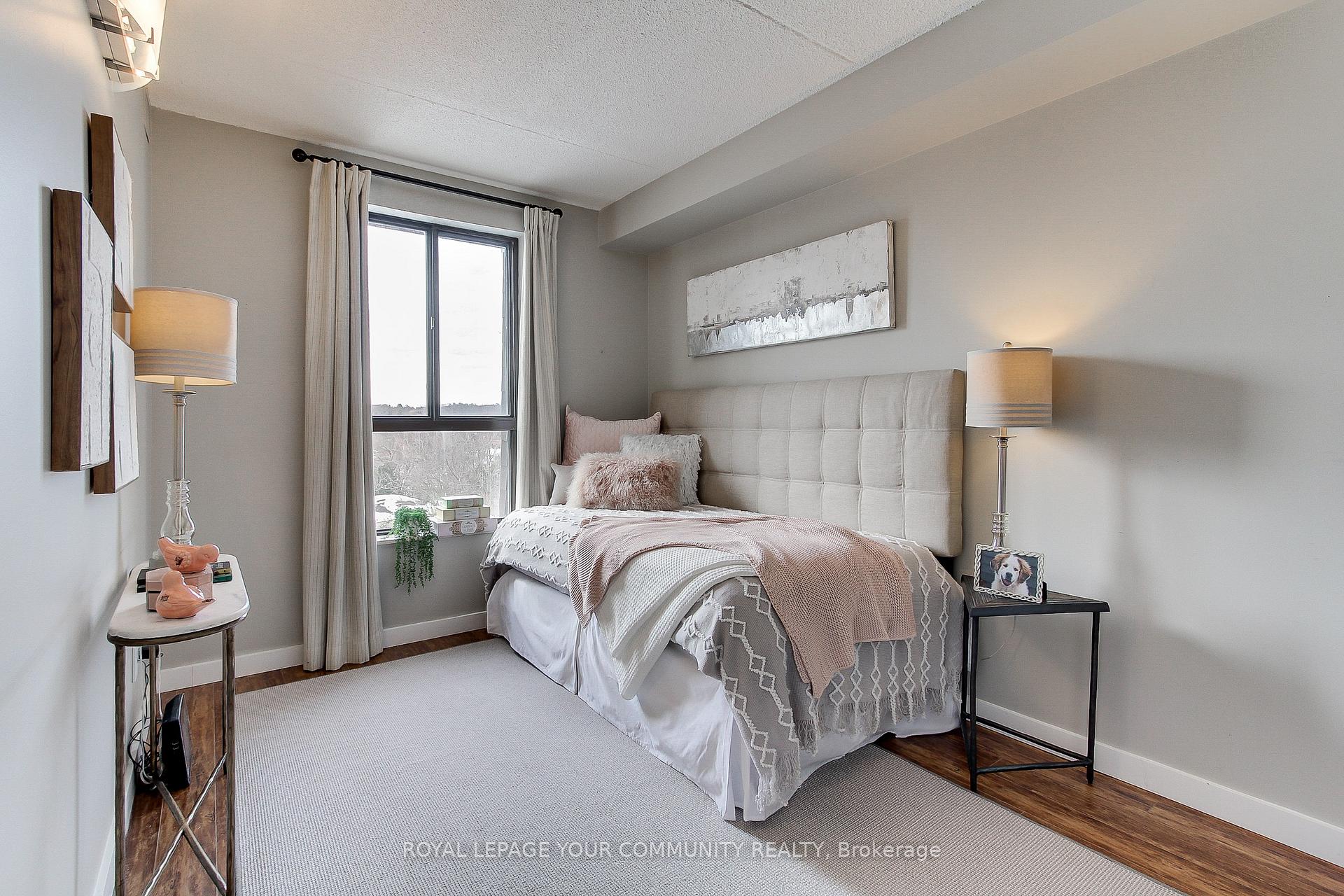 Photo 17 of Unit PH3, 15390 Yonge Street, Aurora, Aurora Village — HOMEH