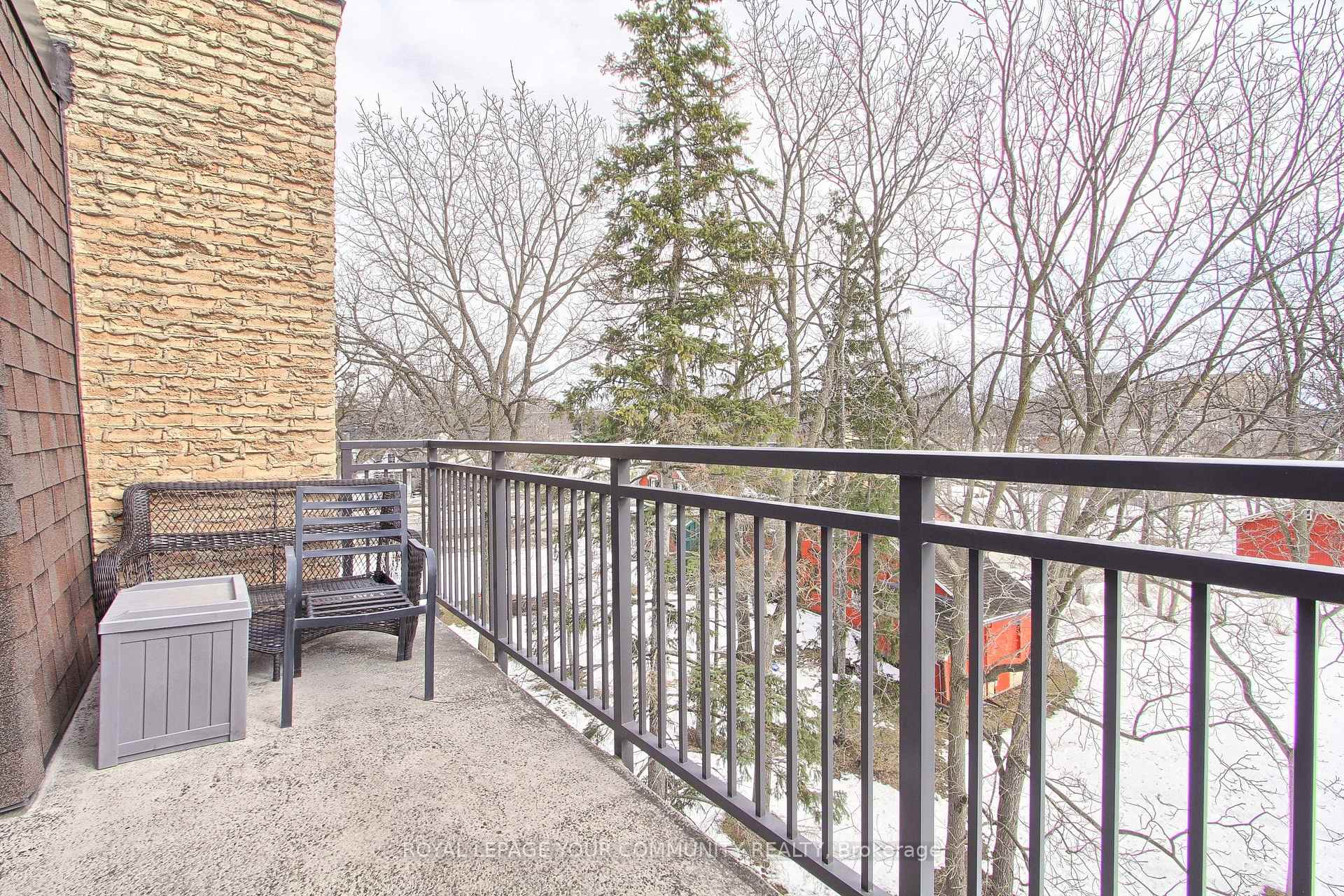 Photo 26 of Unit PH3, 15390 Yonge Street, Aurora, Aurora Village — HOMEH