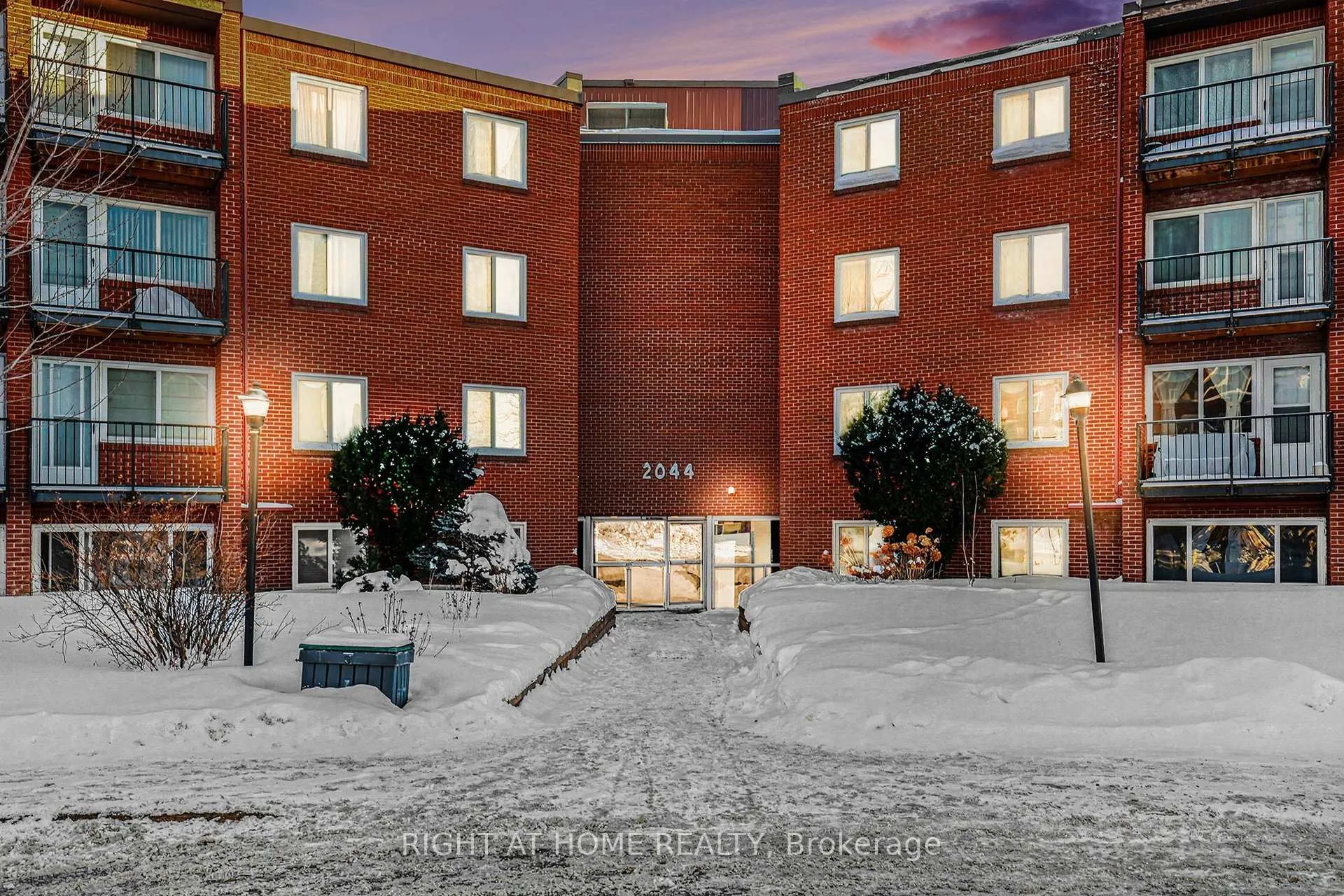 Front of Unit 305B, 2044 Arrowsmith Drive