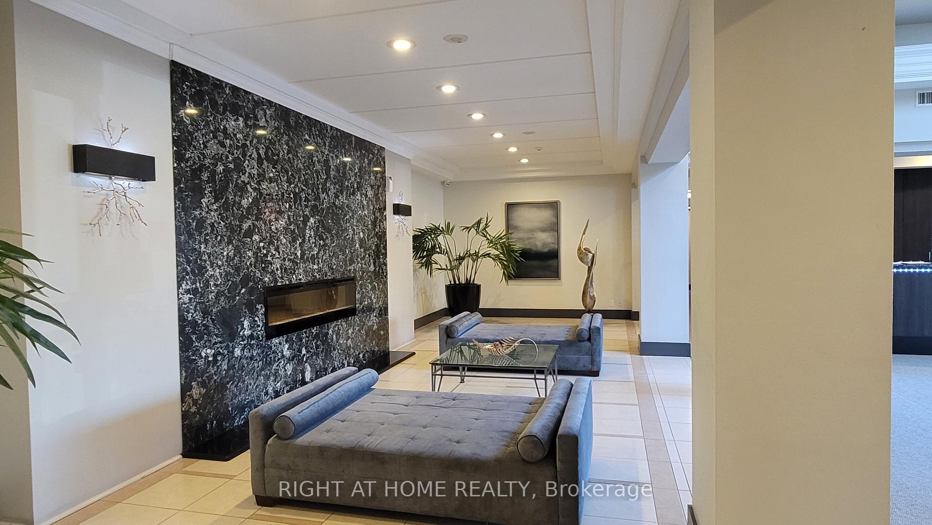 Photo 11 of Unit 305, 60 Disera Drive, Vaughan, Beverley Glen — HOMEH