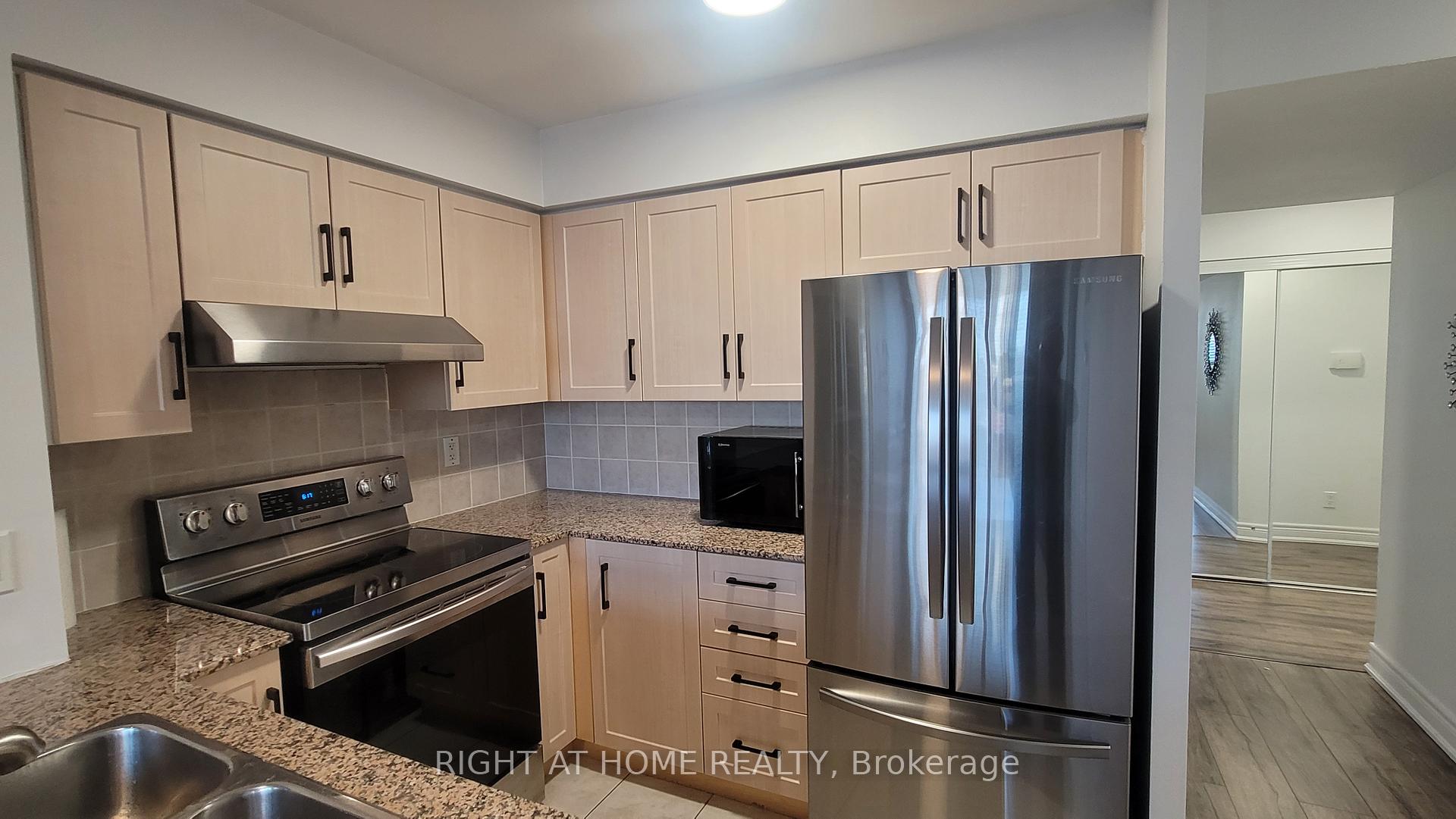 Photo 6 of Unit 305, 60 Disera Drive, Vaughan, Beverley Glen — HOMEH