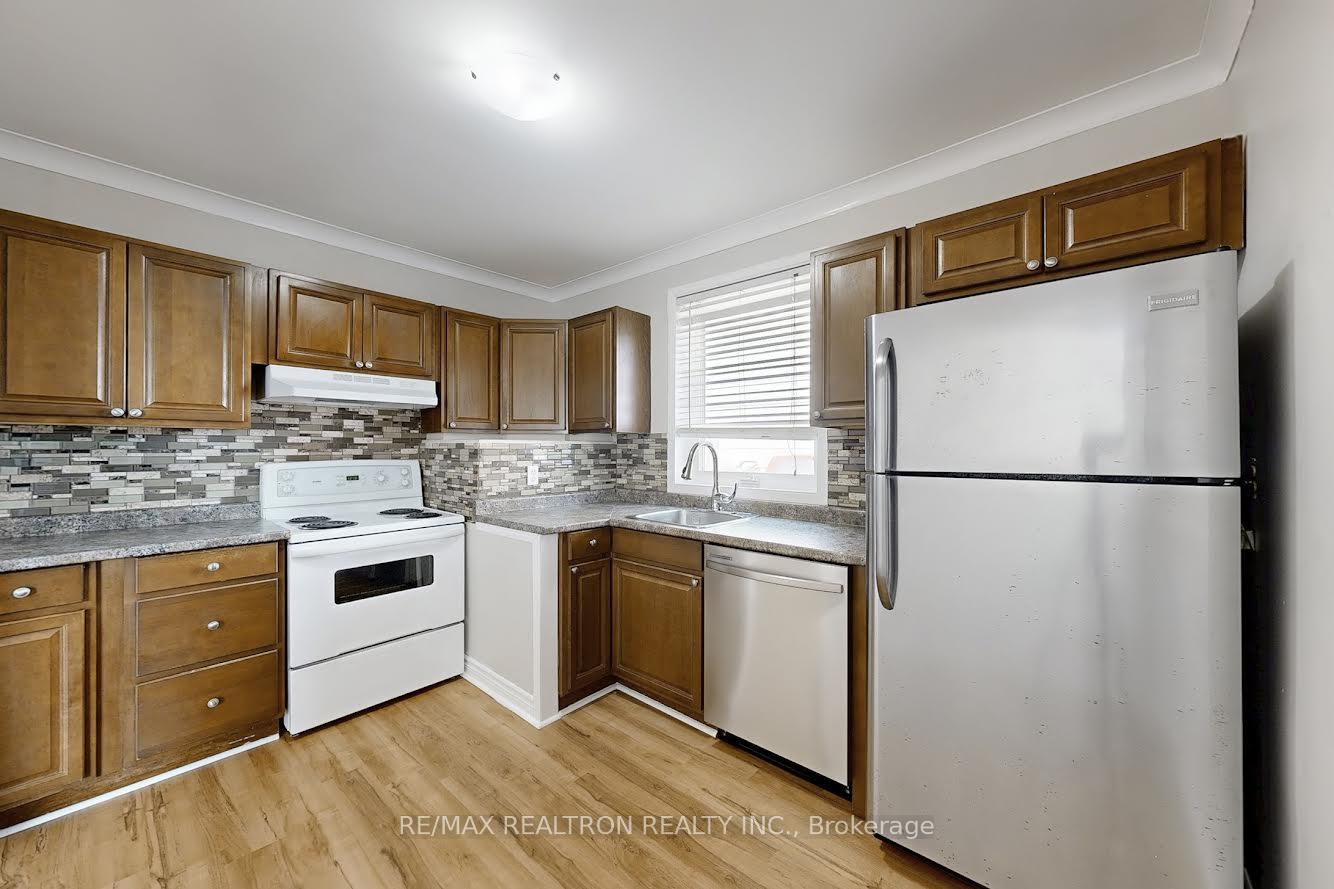 Photo 4 of 84 Emperor Street, Ajax, South East — HOMEH