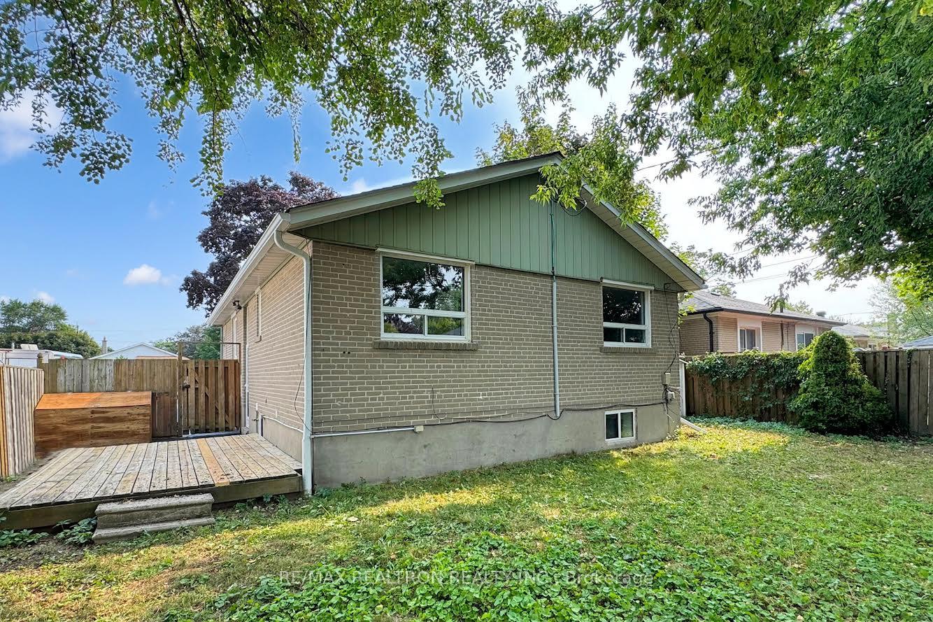 Photo 23 of 84 Emperor Street, Ajax, South East — HOMEH