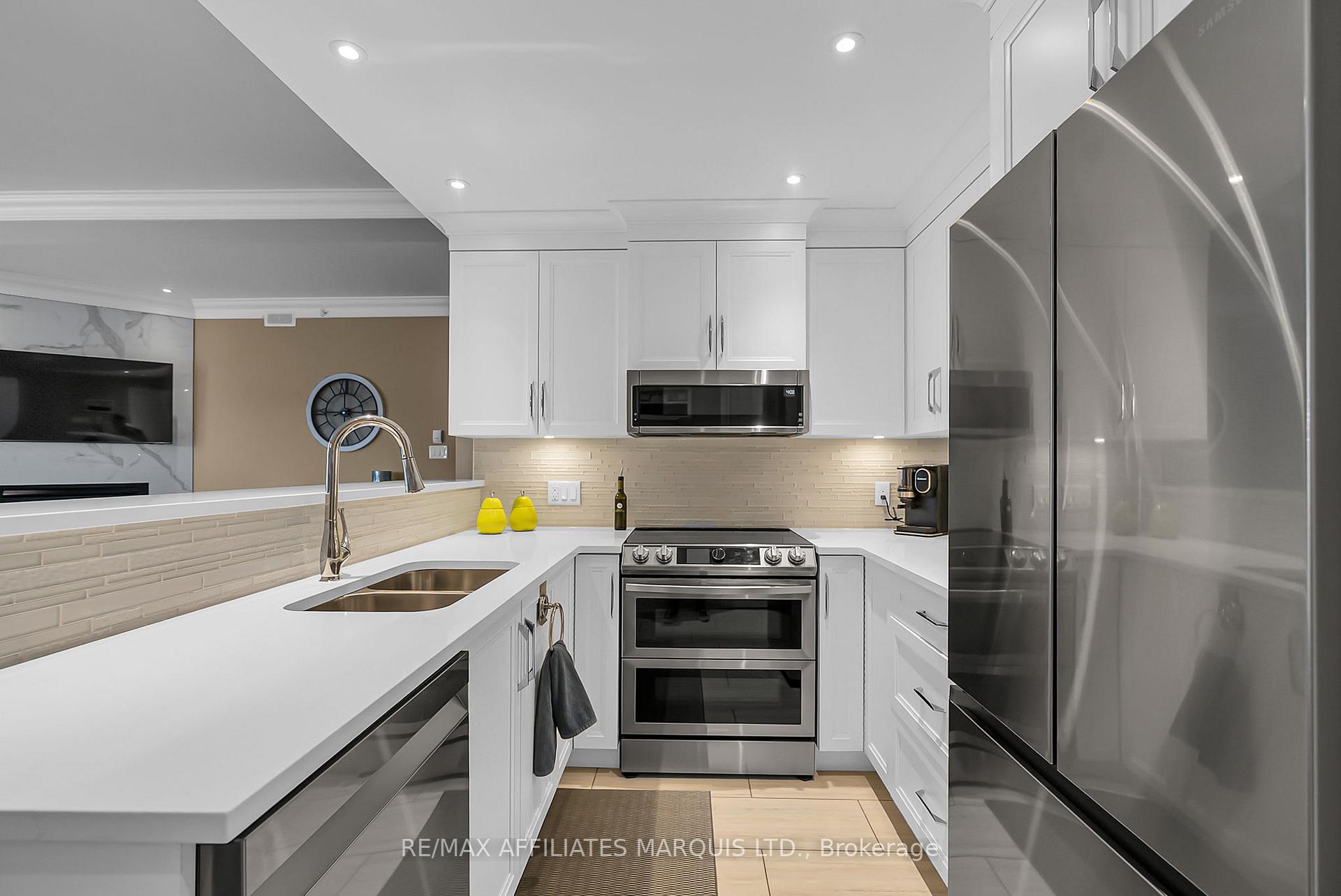 Photo 19 of Unit 403, 321 Water Street W, Cornwall — HOMEH