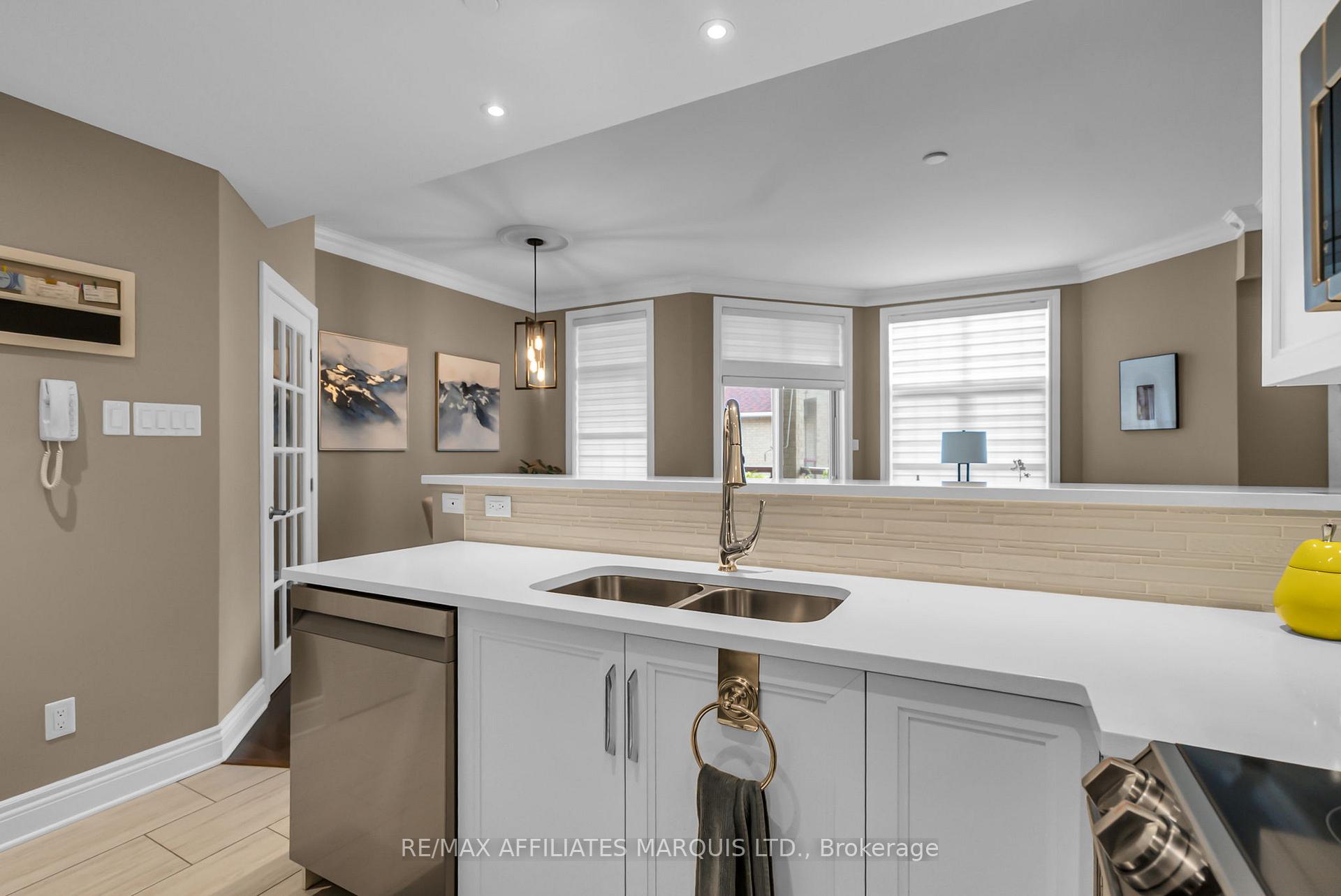 Photo 10 of Unit 403, 321 Water Street W, Cornwall — HOMEH