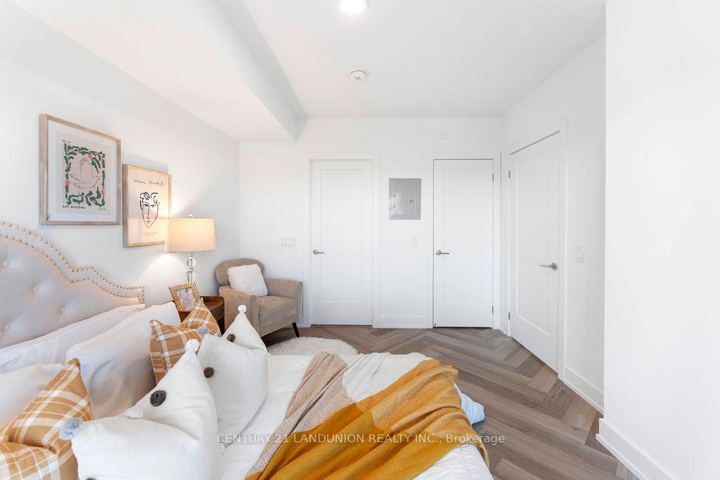 Photo 7 of Unit 1010, 8 Cedarland Drive, Markham, Unionville — HOMEH