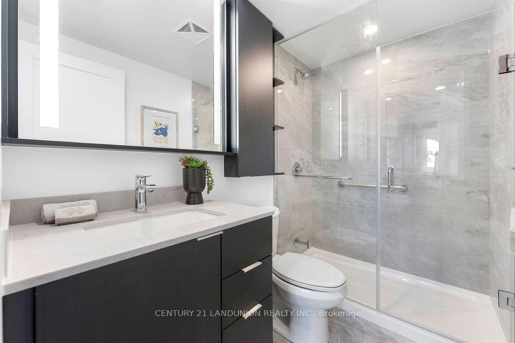 Photo 8 of Unit 1010, 8 Cedarland Drive, Markham, Unionville — HOMEH