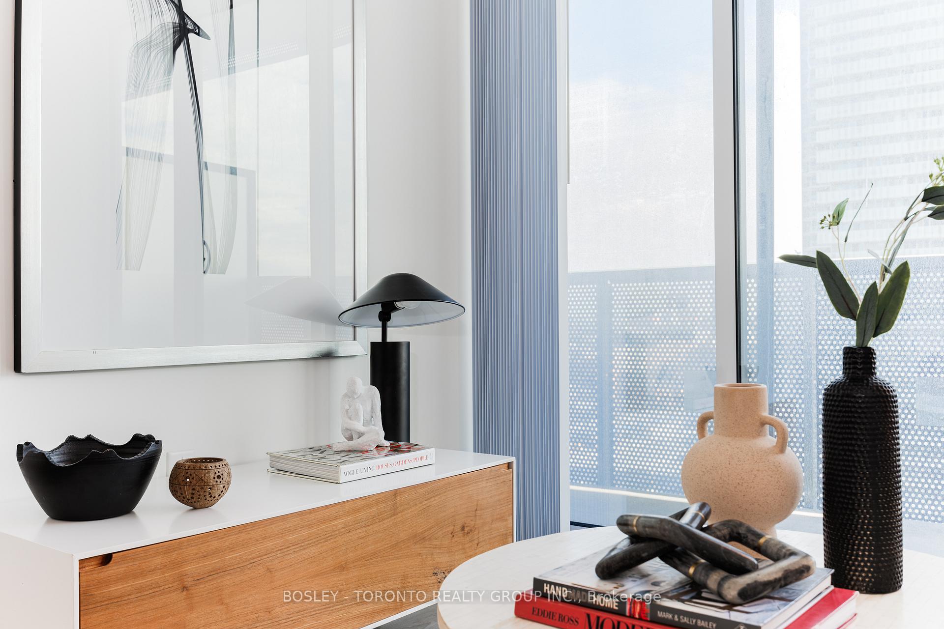 Photo 5 of Unit 1706, 138 Downes Street, Toronto, Waterfront Communities — HOMEH