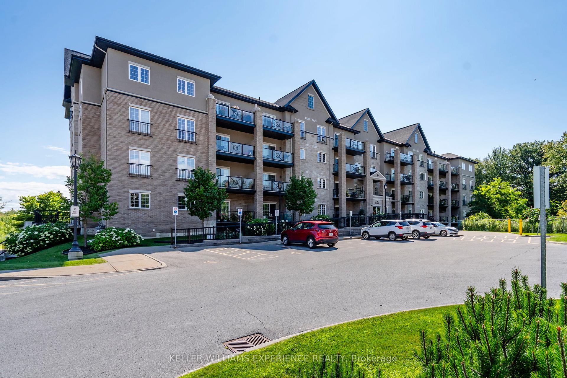 Photo 8 of Unit 401, 44 Ferndale Drive S, Barrie, Ardagh — HOMEH
