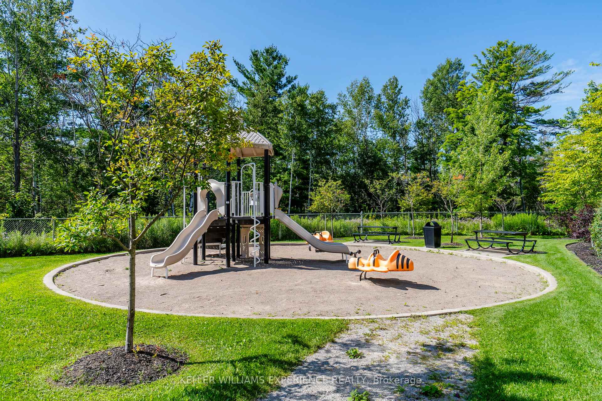 Photo 20 of Unit 401, 44 Ferndale Drive S, Barrie, Ardagh — HOMEH
