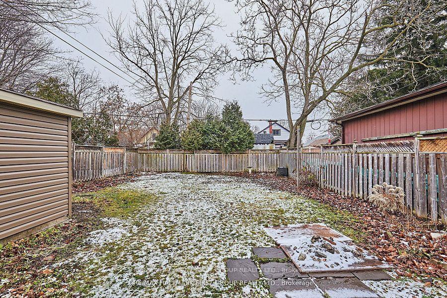 Photo 2 of 33 Mclaughlin Boulevard, Oshawa, O'Neill — HOMEH