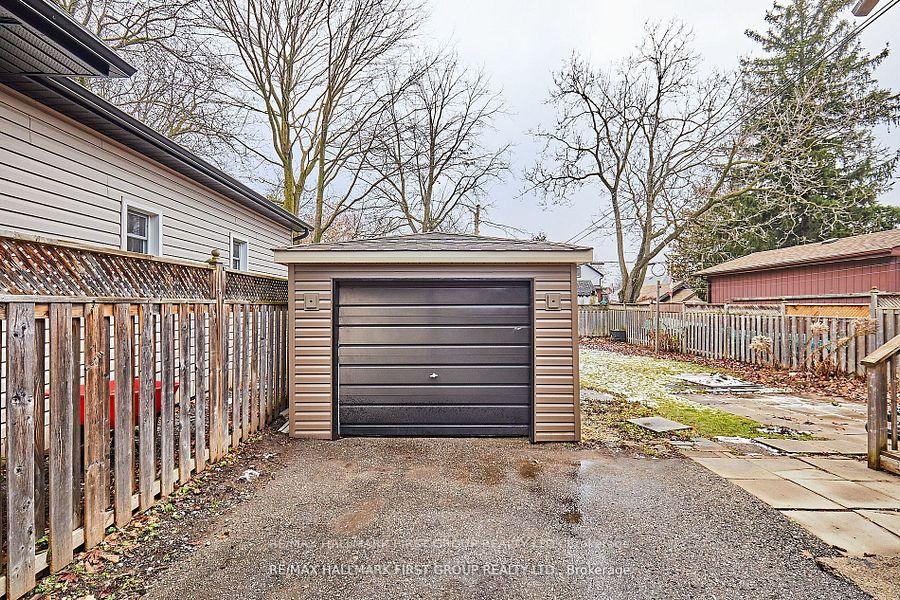 Photo 18 of 33 Mclaughlin Boulevard, Oshawa, O'Neill — HOMEH