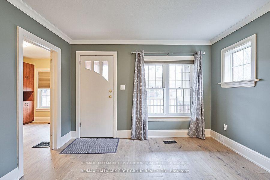 Photo 7 of 33 Mclaughlin Boulevard, Oshawa, O'Neill — HOMEH