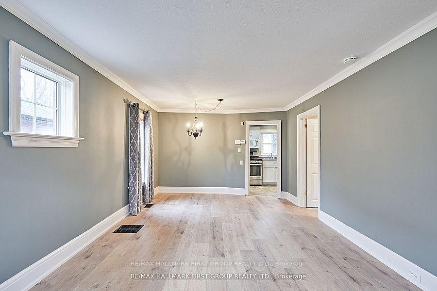 Photo 12 of 33 Mclaughlin Boulevard, Oshawa, O'Neill — HOMEH