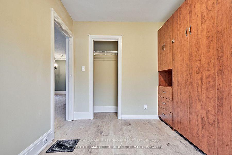 Photo 3 of 33 Mclaughlin Boulevard, Oshawa, O'Neill — HOMEH