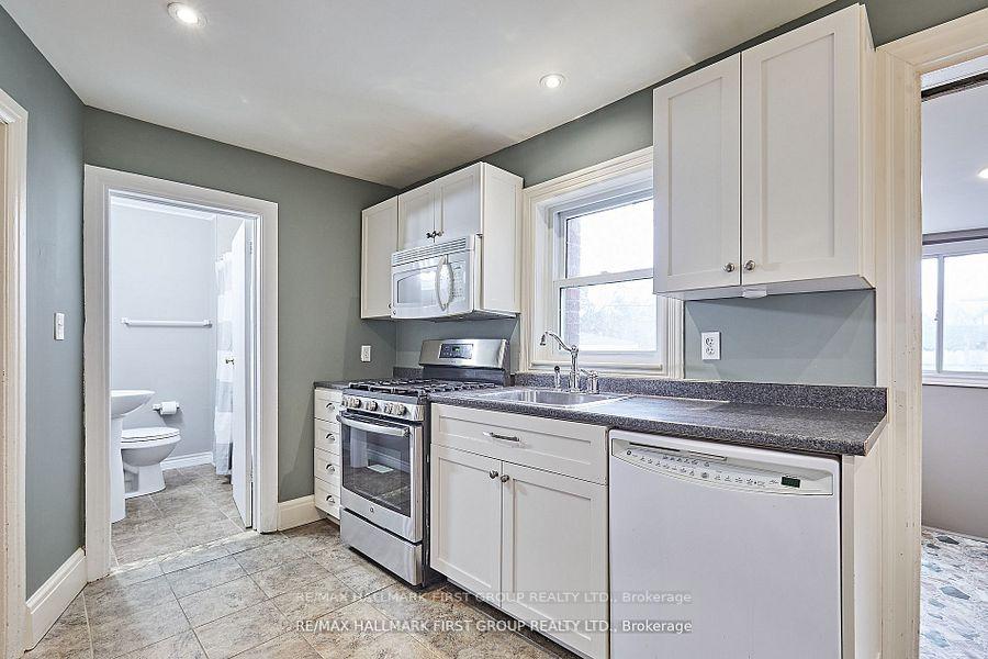 Photo 11 of 33 Mclaughlin Boulevard, Oshawa, O'Neill — HOMEH