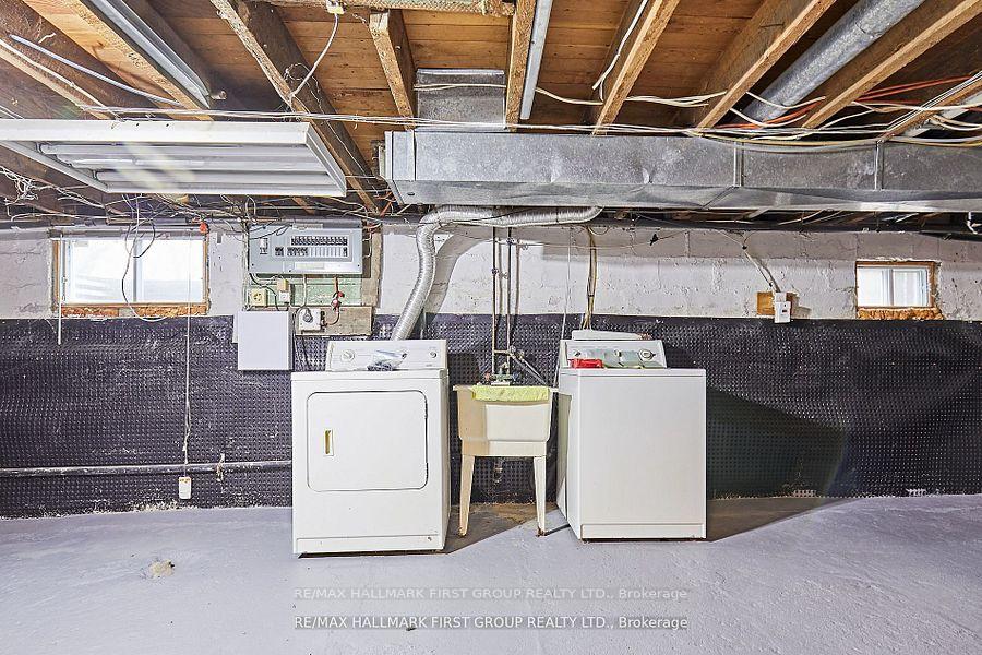 Photo 19 of 33 Mclaughlin Boulevard, Oshawa, O'Neill — HOMEH