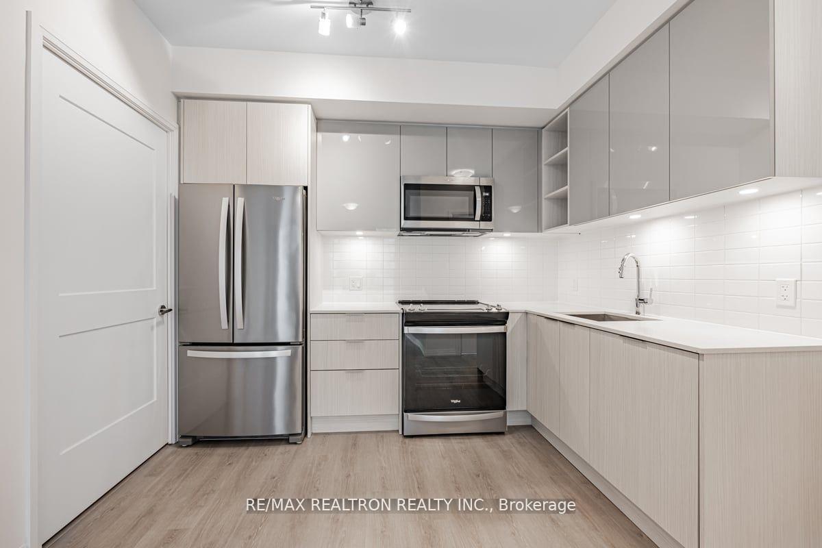 Photo 8 of Unit 710, 25 Holly Street, Toronto, Mount Pleasant East — HOMEH