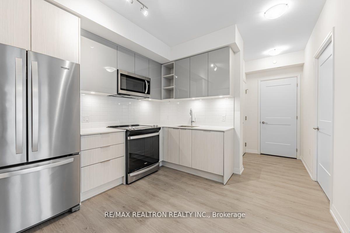 Photo 3 of Unit 710, 25 Holly Street, Toronto, Mount Pleasant East — HOMEH
