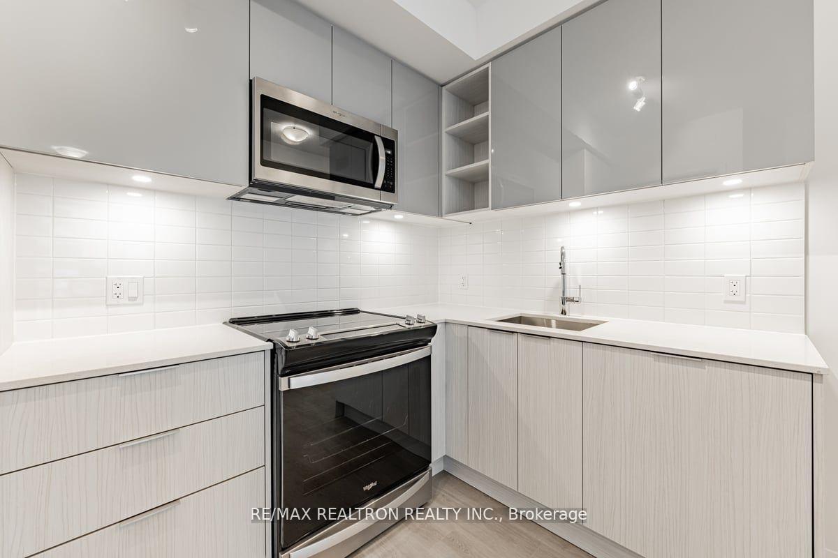 Photo 9 of Unit 710, 25 Holly Street, Toronto, Mount Pleasant East — HOMEH