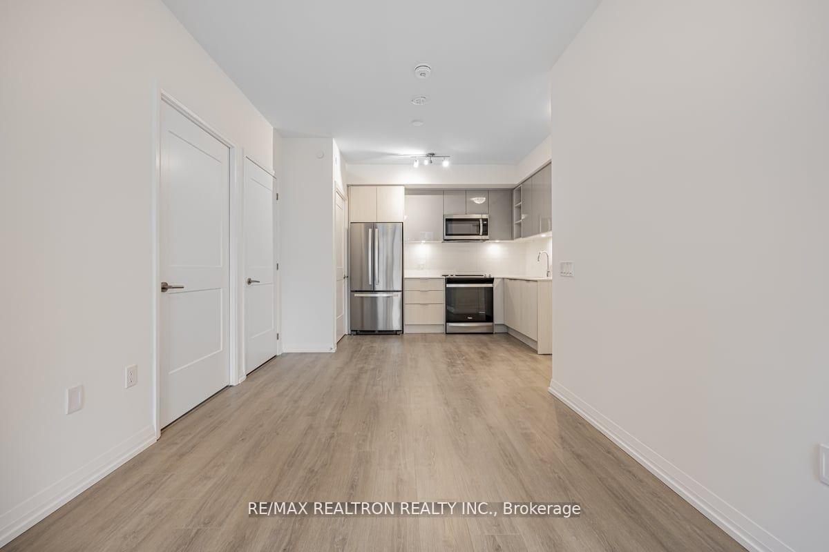 Photo 4 of Unit 710, 25 Holly Street, Toronto, Mount Pleasant East — HOMEH