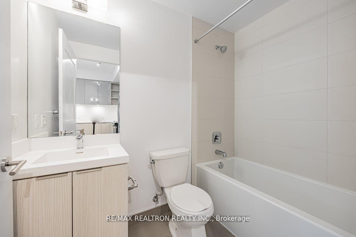 Photo 13 of Unit 710, 25 Holly Street, Toronto, Mount Pleasant East — HOMEH