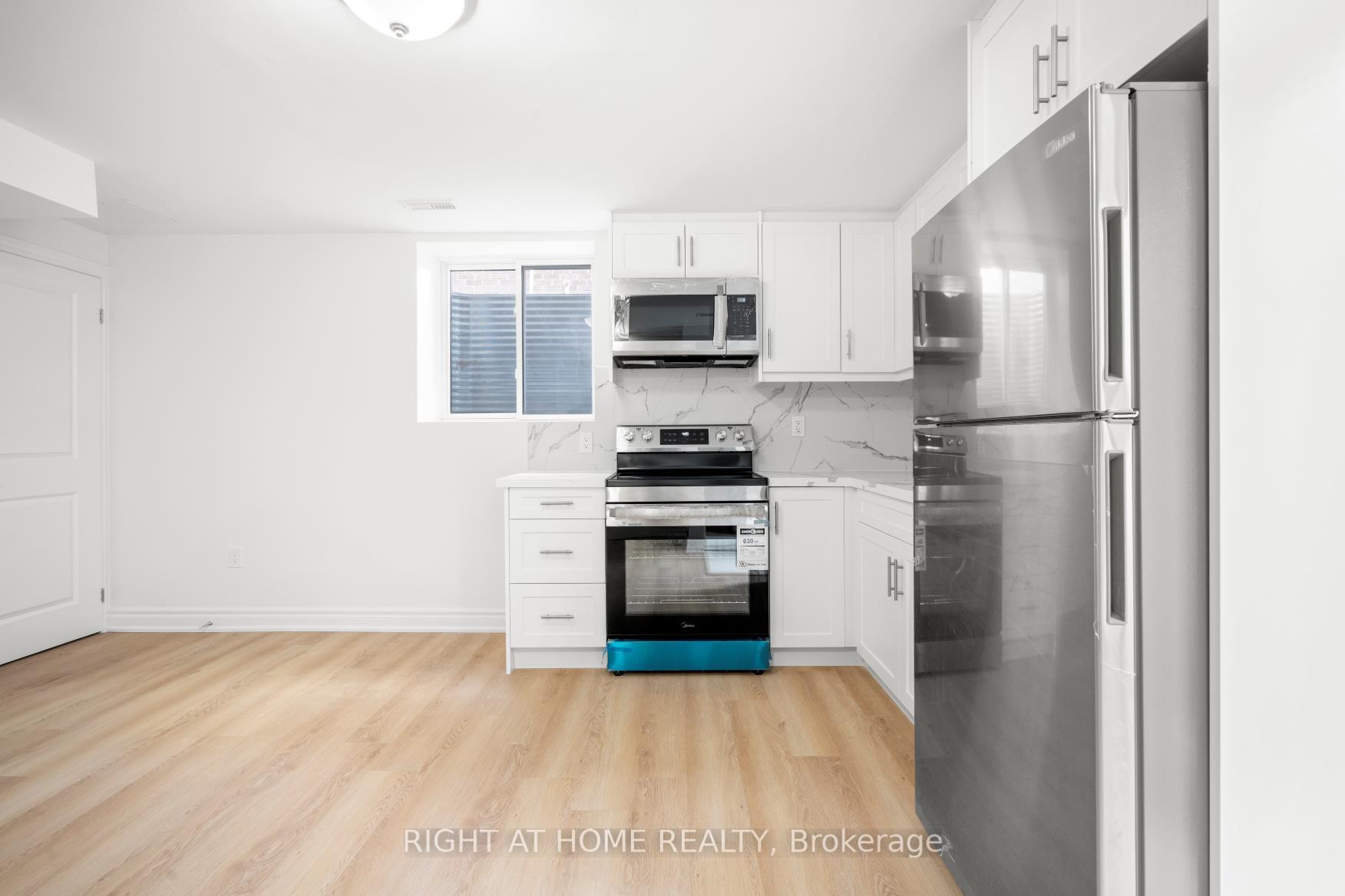 Photo 12 of 29 Duke Street, Clarington, Bowmanville — HOMEH