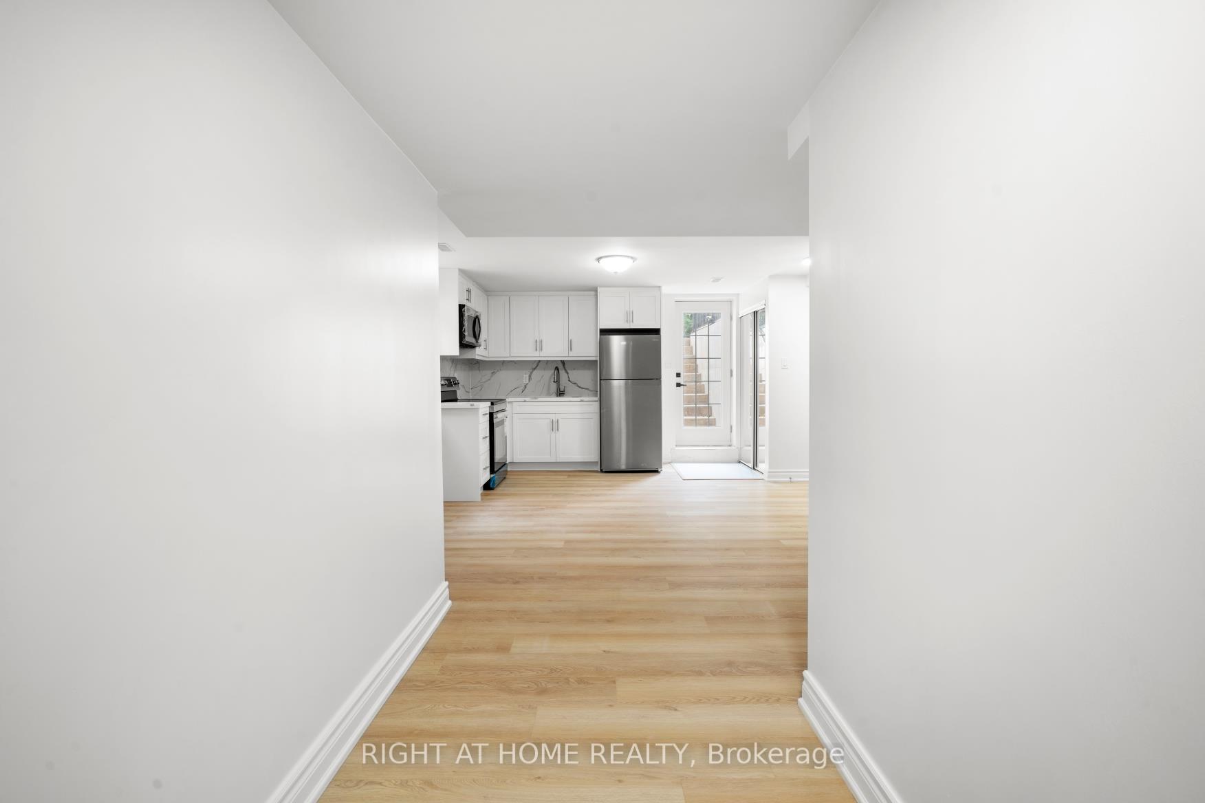 Photo 14 of 29 Duke Street, Clarington, Bowmanville — HOMEH