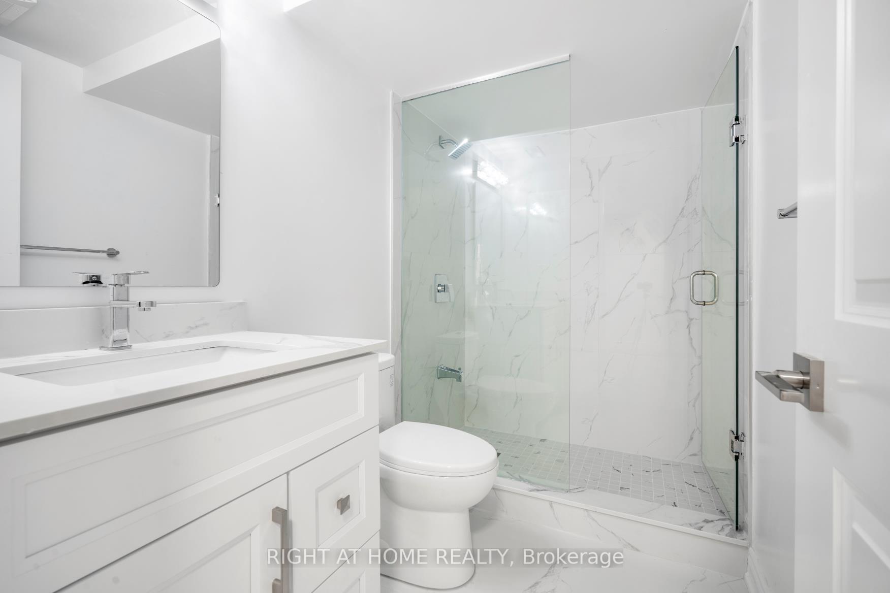 Photo 11 of 29 Duke Street, Clarington, Bowmanville — HOMEH