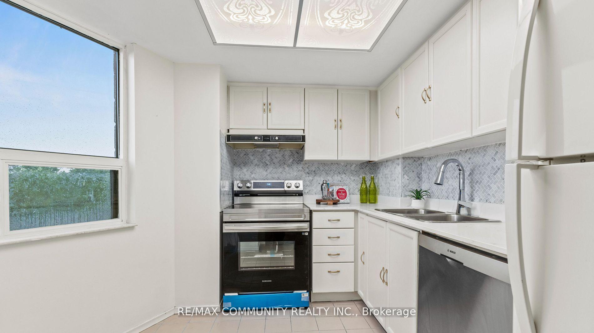 Photo 10 of Unit 705, 2 Raymerville Drive, Markham, Raymerville — HOMEH