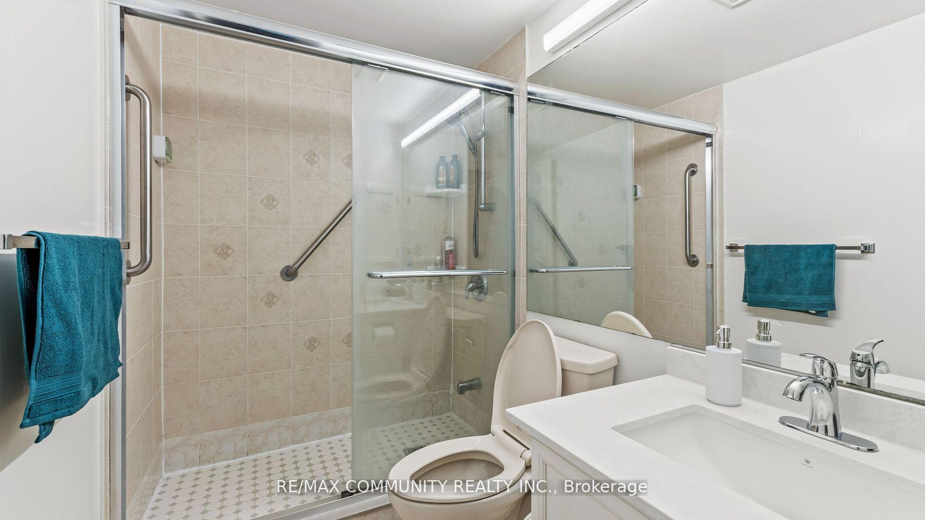 Photo 5 of Unit 705, 2 Raymerville Drive, Markham, Raymerville — HOMEH