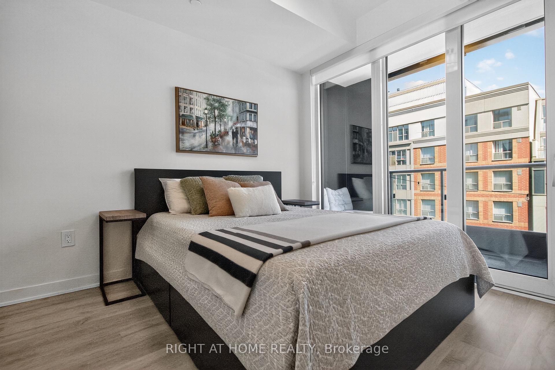 Photo 5 of Unit 615, 60 Princess Street, Toronto, Waterfront Communities — HOMEH