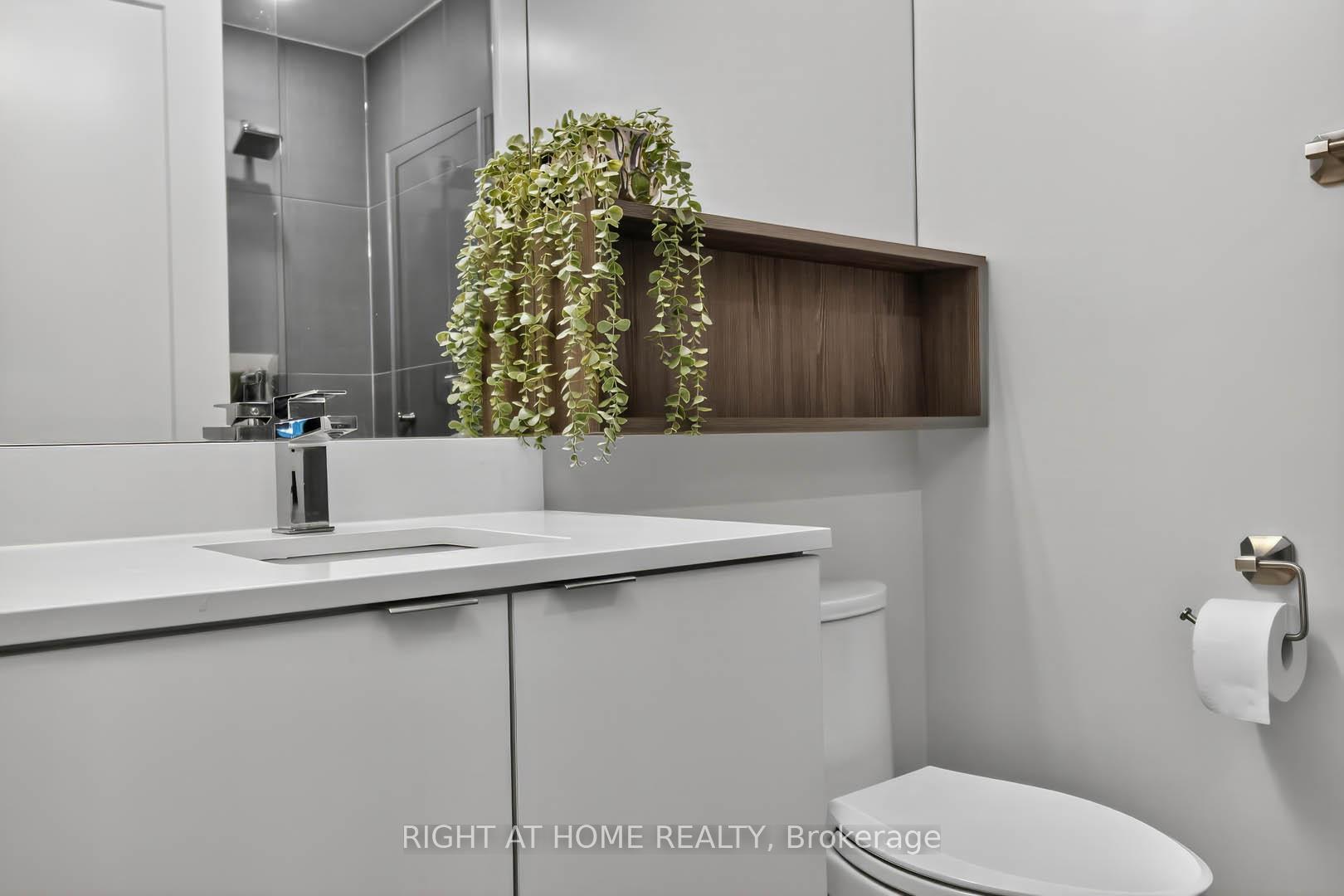 Photo 3 of Unit 615, 60 Princess Street, Toronto, Waterfront Communities — HOMEH