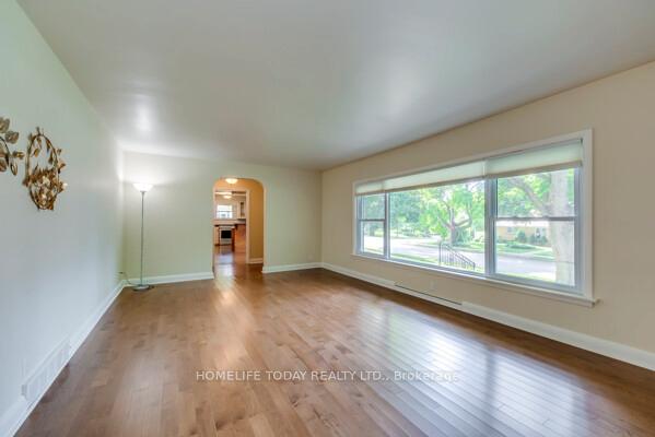 Photo 6 of 182 Forsyth Drive, Waterloo — HOMEH