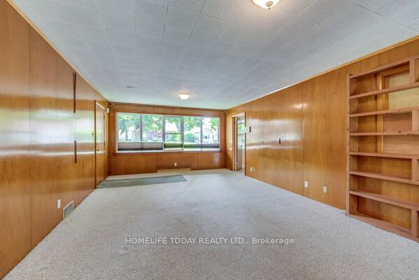 Photo 18 of 182 Forsyth Drive, Waterloo — HOMEH