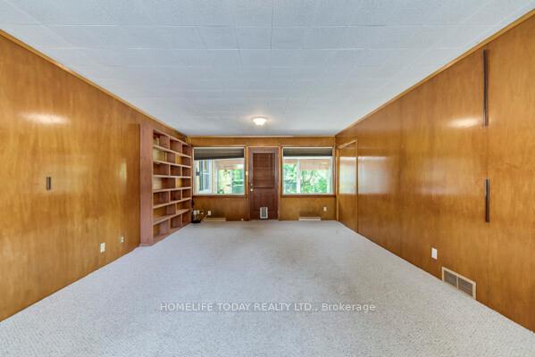 Photo 16 of 182 Forsyth Drive, Waterloo — HOMEH