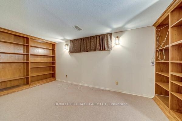 Photo 39 of 182 Forsyth Drive, Waterloo — HOMEH