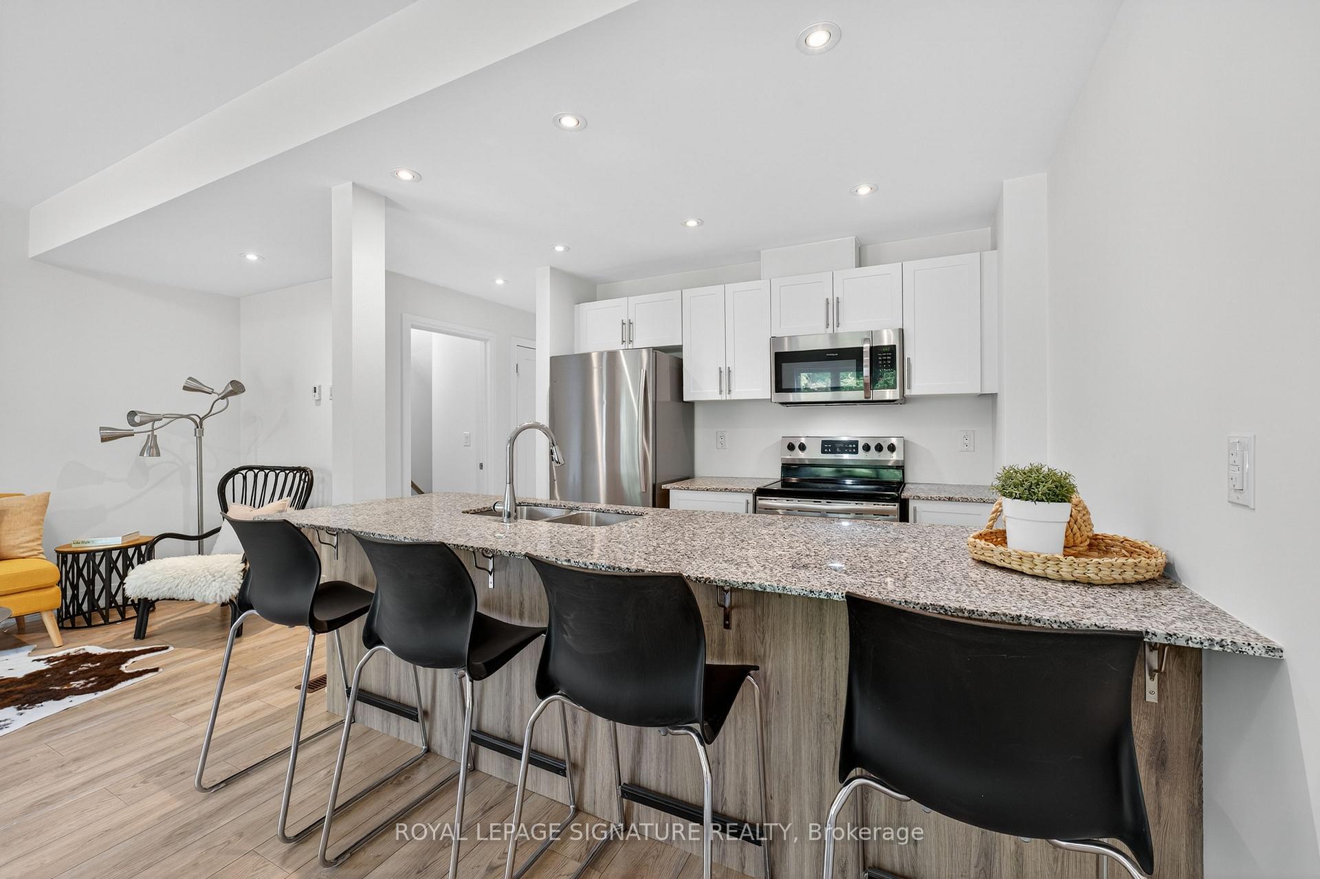 Photo 20 of Unit 6, 393 Manitoba Street, Bracebridge, Macaulay — HOMEH