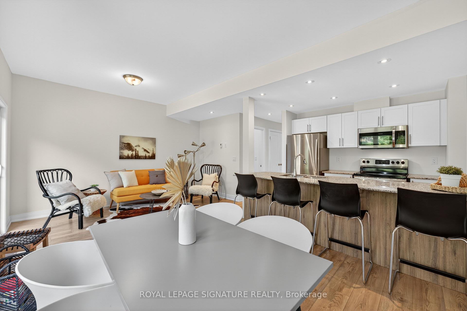 Photo 36 of Unit 6, 393 Manitoba Street, Bracebridge, Macaulay — HOMEH
