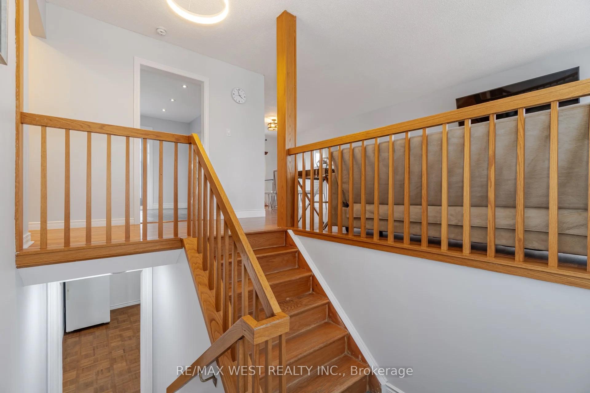 Photo 4 of Unit Upper, 75 Wright Crescent, Caledon, Bolton North — HOMEH