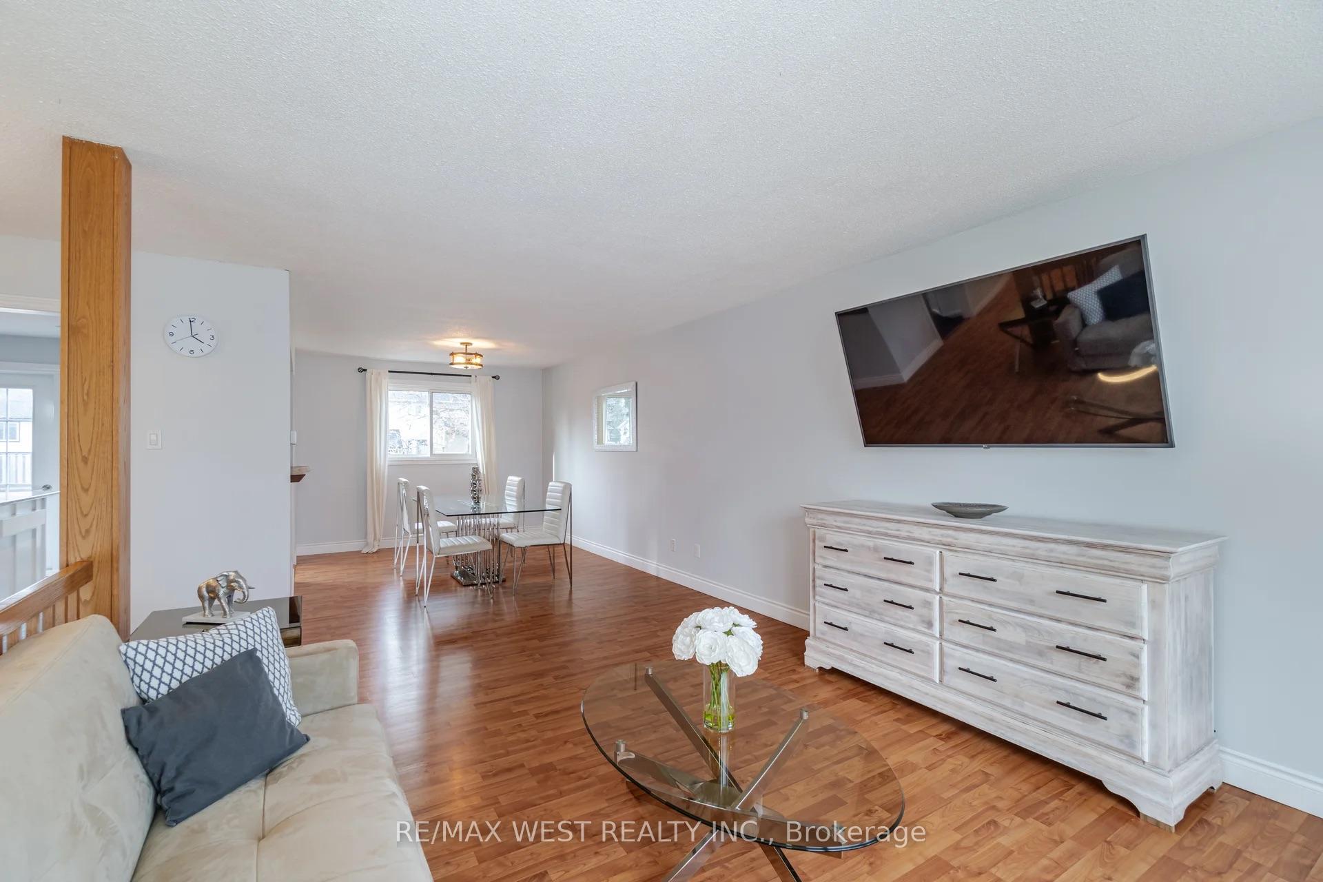 Photo 11 of Unit Upper, 75 Wright Crescent, Caledon, Bolton North — HOMEH