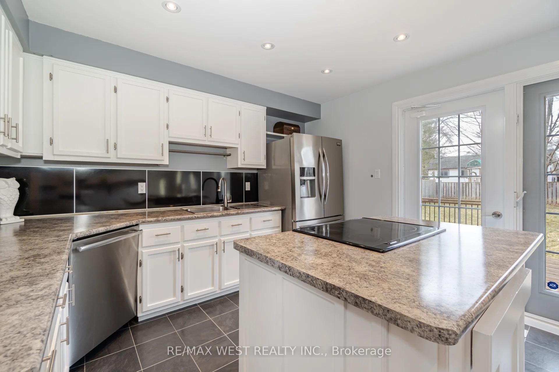 Photo 19 of Unit Upper, 75 Wright Crescent, Caledon, Bolton North — HOMEH