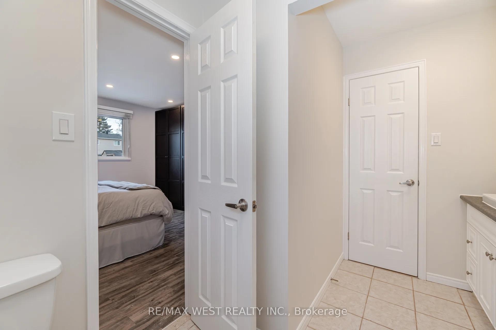 Photo 8 of Unit Upper, 75 Wright Crescent, Caledon, Bolton North — HOMEH