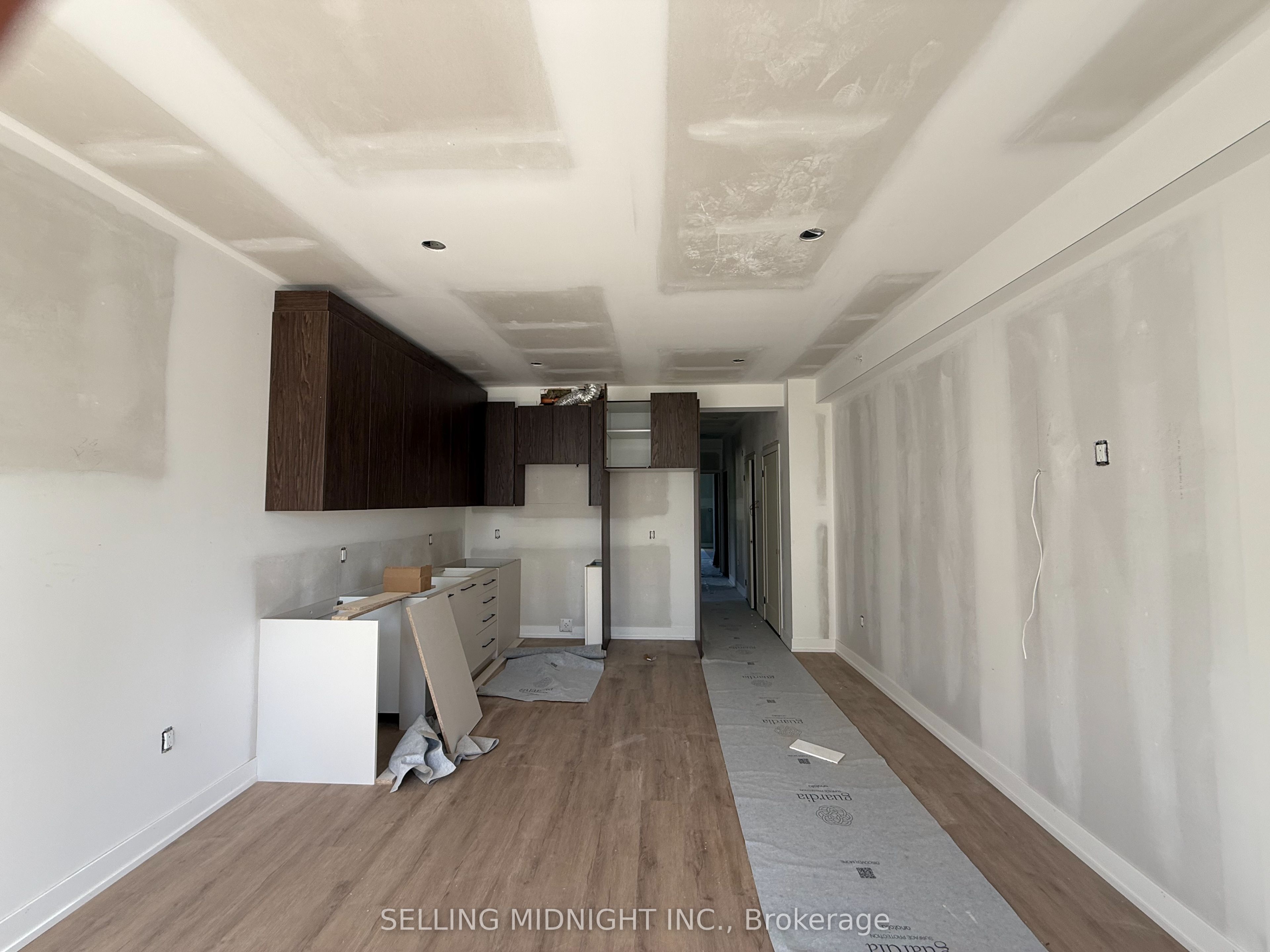 Photo 11 of Unit 4, 60 Cannon Road, Etobicoke, Stonegate-Queensway — HOMEH