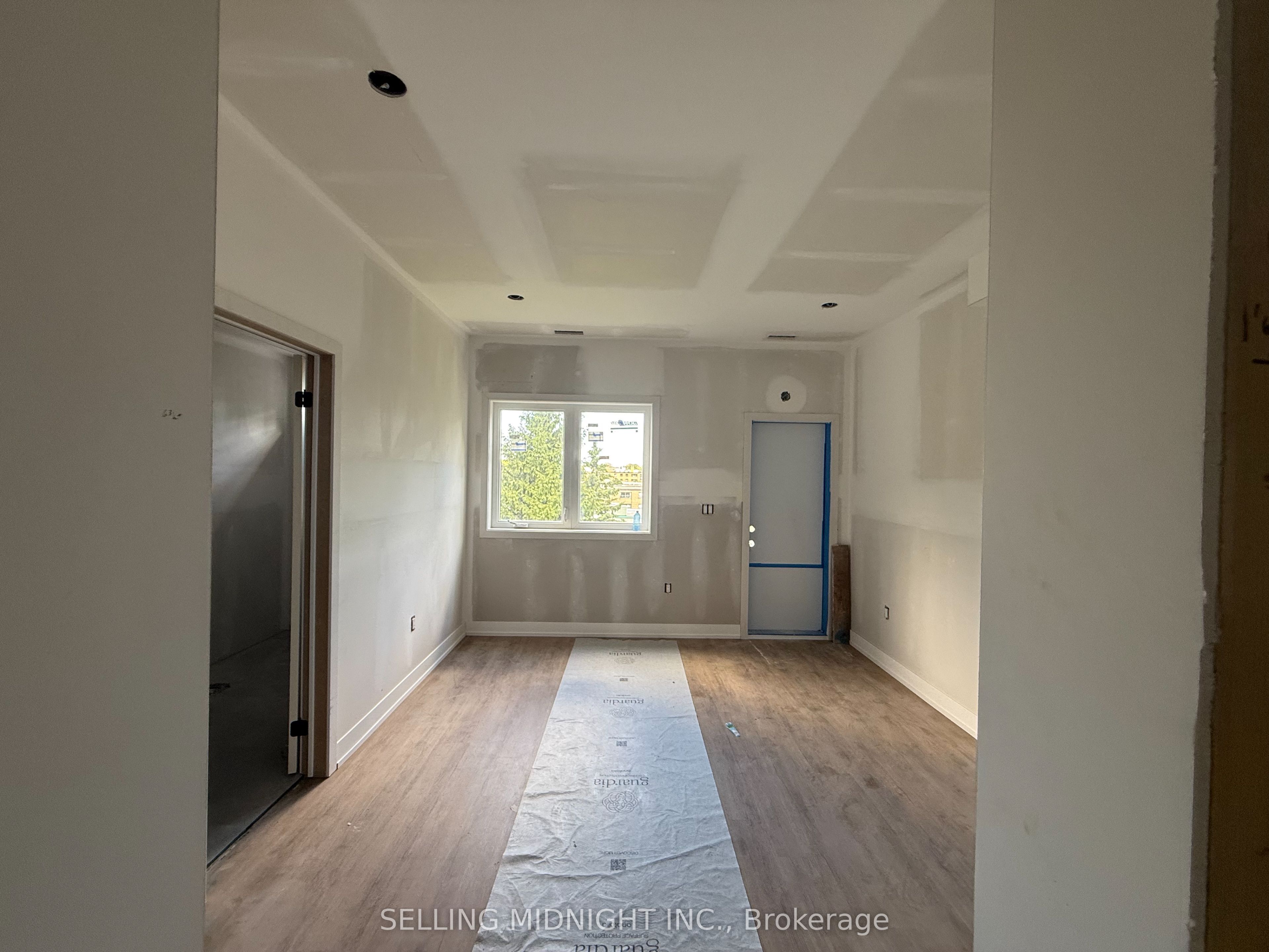Photo 14 of Unit 4, 60 Cannon Road, Etobicoke, Stonegate-Queensway — HOMEH