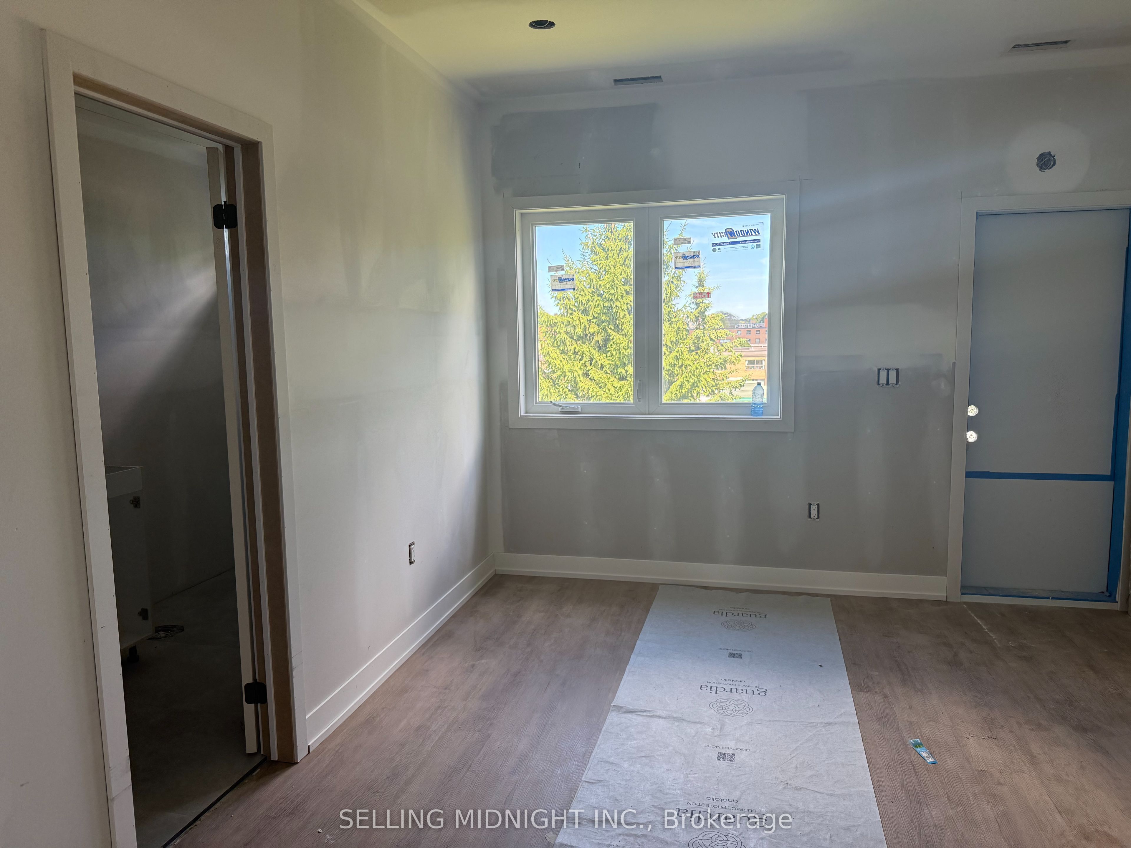 Photo 18 of Unit 4, 60 Cannon Road, Etobicoke, Stonegate-Queensway — HOMEH