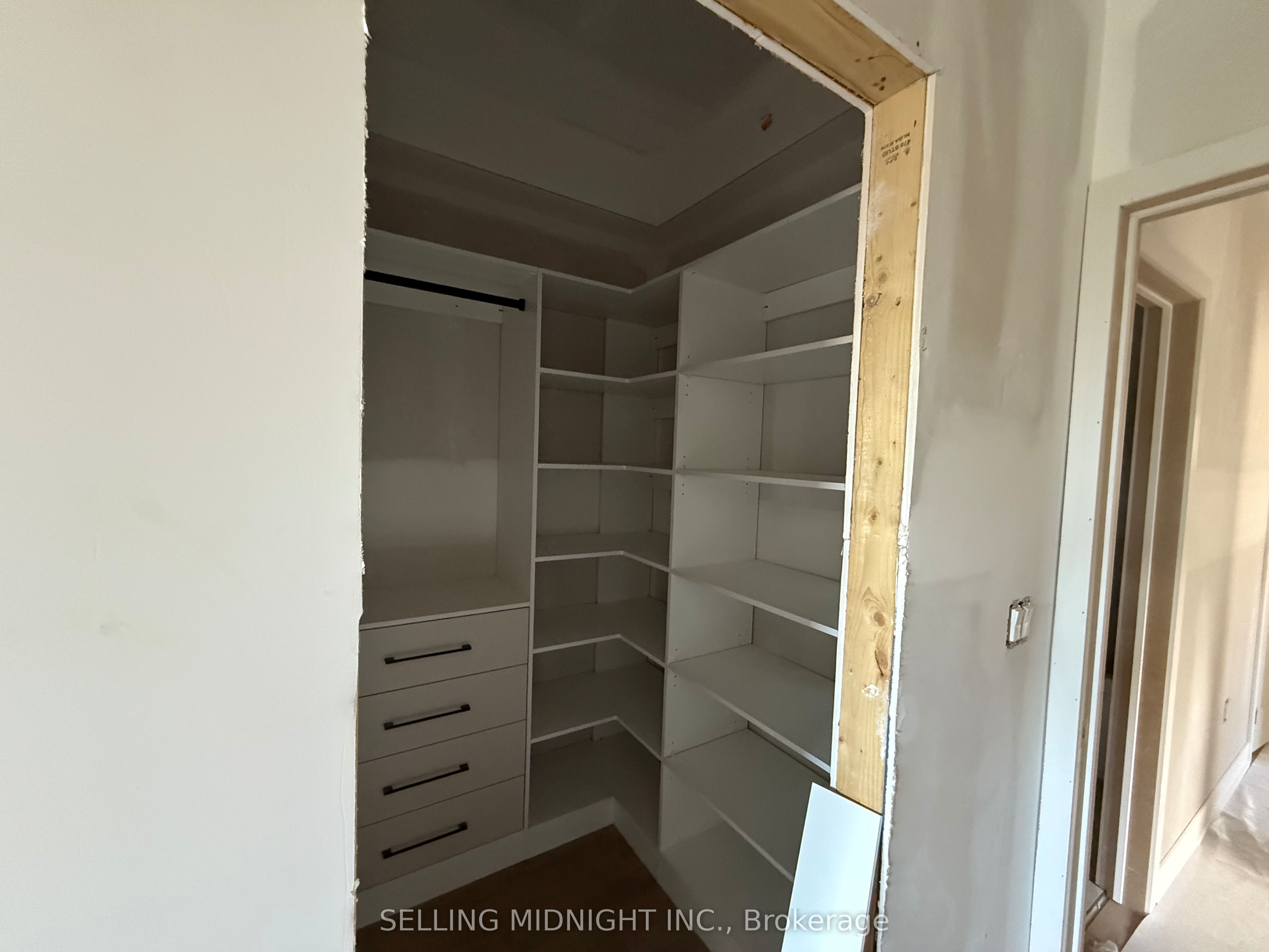 Photo 19 of Unit 4, 60 Cannon Road, Etobicoke, Stonegate-Queensway — HOMEH