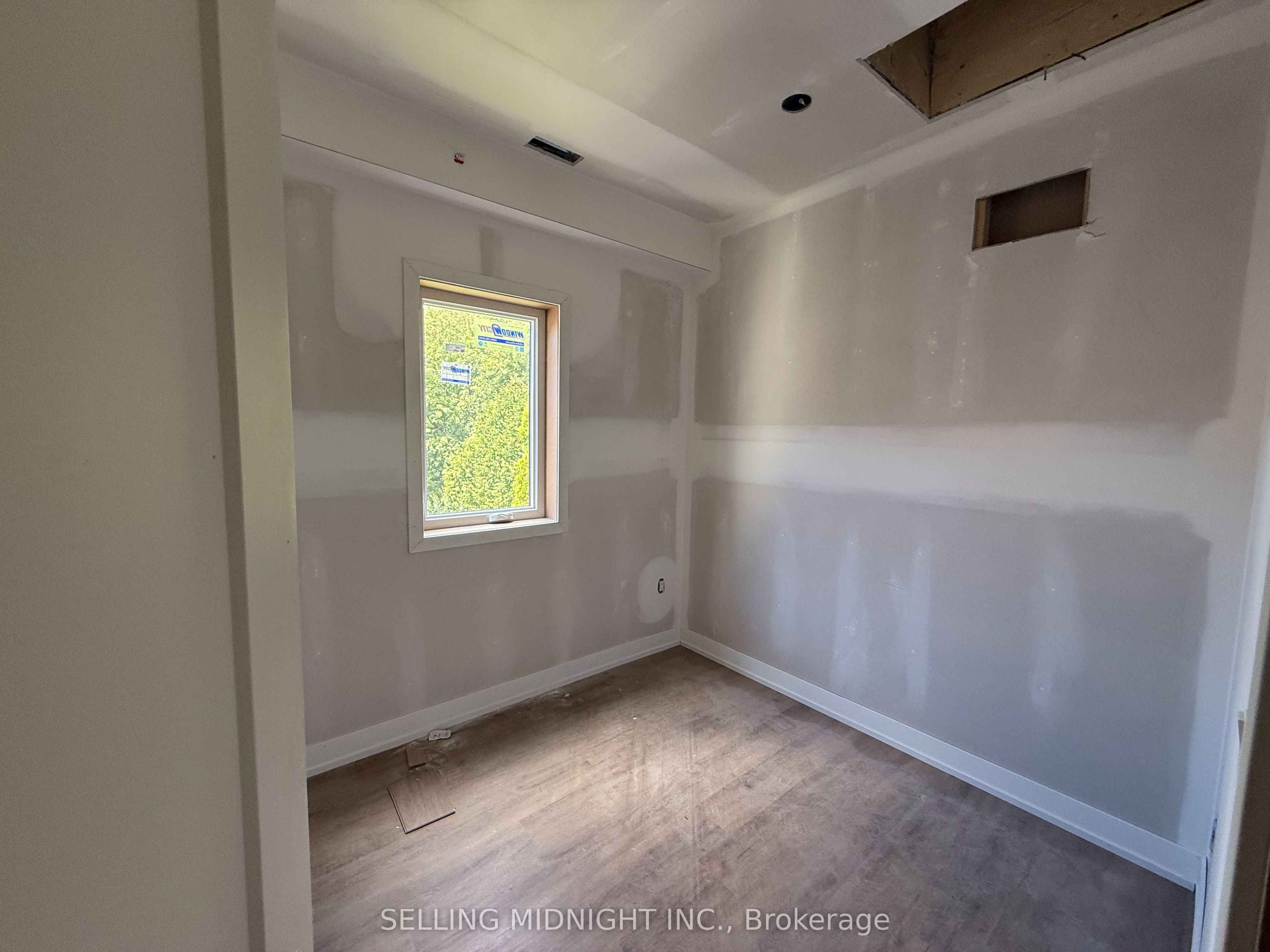 Photo 24 of Unit 4, 60 Cannon Road, Etobicoke, Stonegate-Queensway — HOMEH