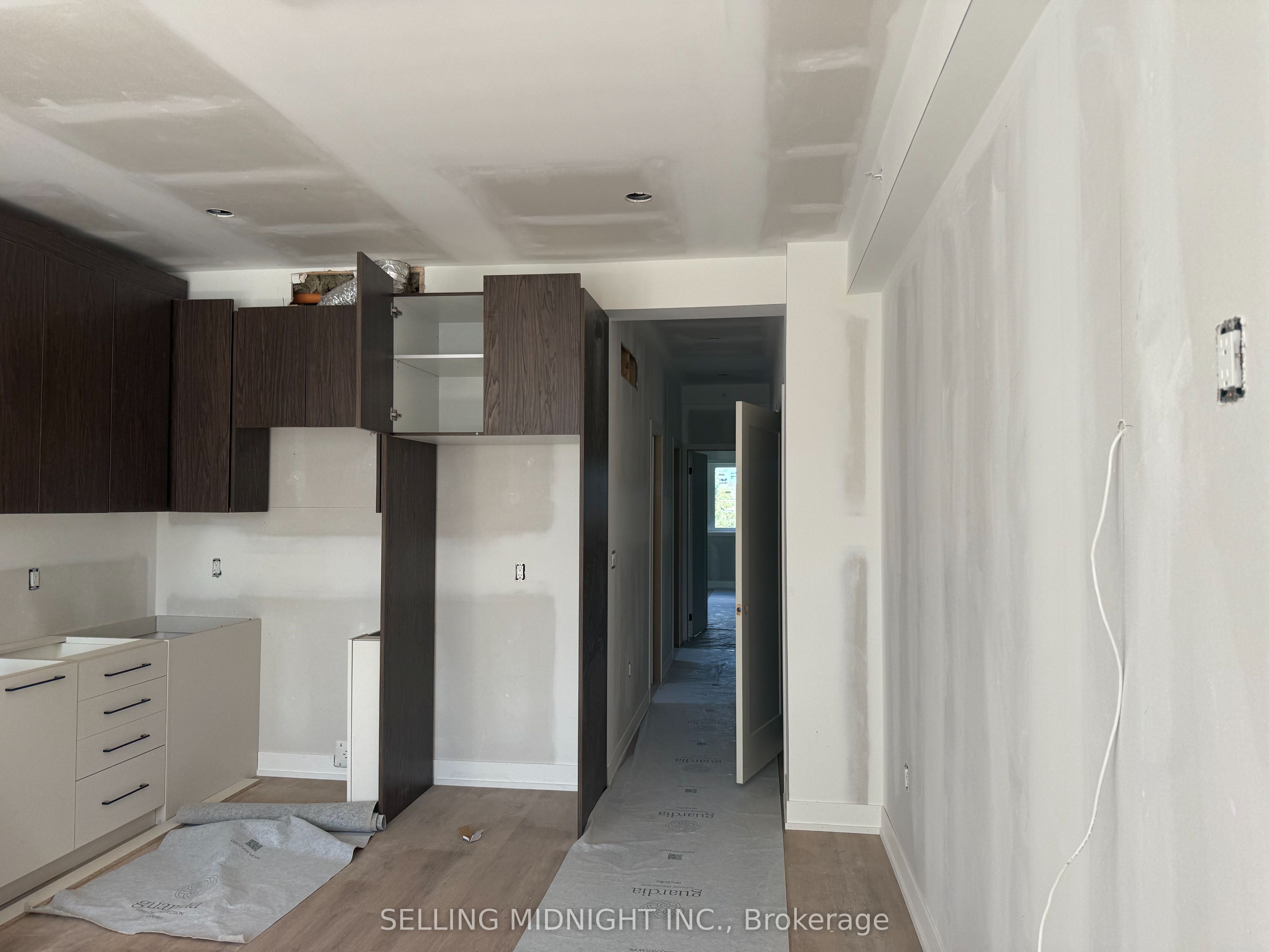 Photo 9 of Unit 4, 60 Cannon Road, Etobicoke, Stonegate-Queensway — HOMEH